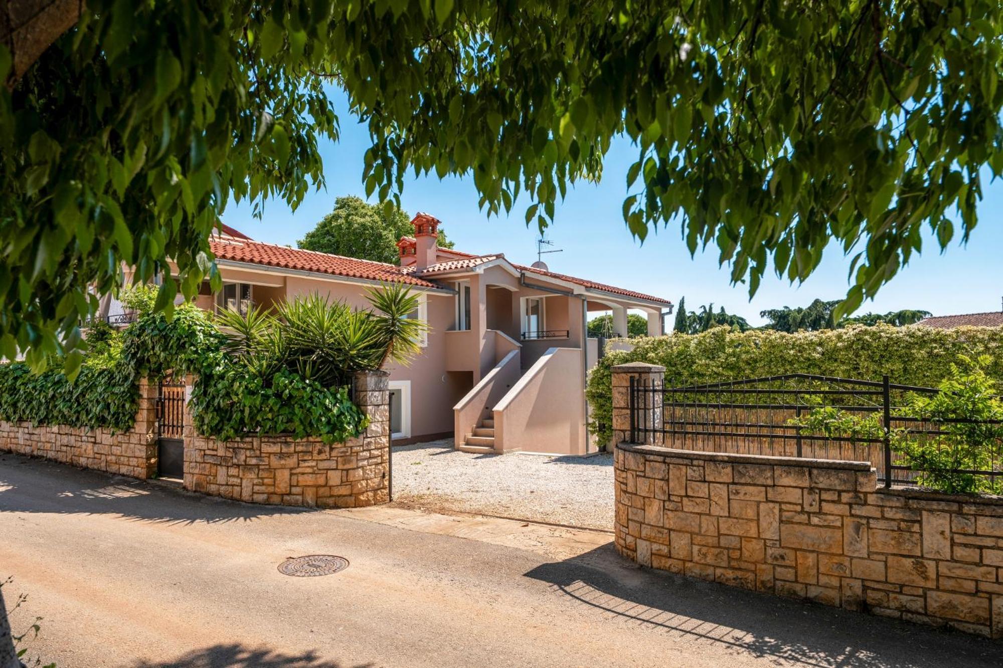 Villa Corinna Kukci Buitenkant foto